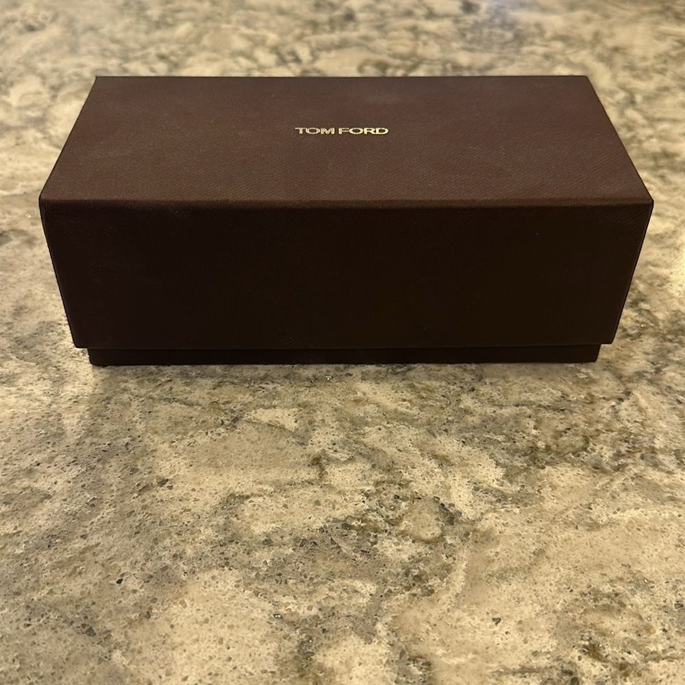 ✨ Tom Ford Sunglasses Box - Picture 2 of 3